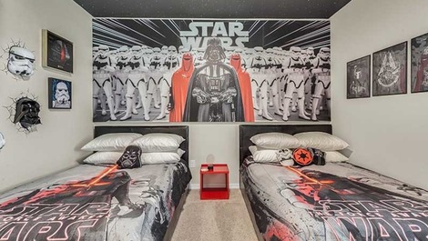 Beautiful House with Themed Room in Kissimmee