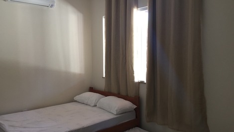 House, 8 rooms, 4 suites, 43 people, Alto do Mundaí.