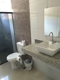 House, 8 rooms, 4 suites, 43 people, Alto do Mundaí.