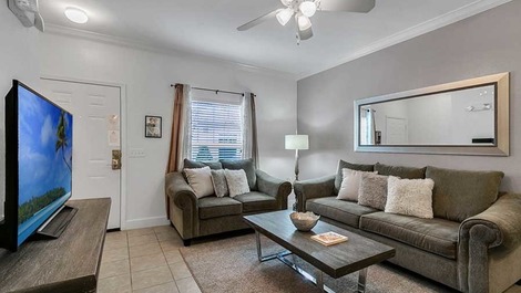 Cozy Home Near Disney