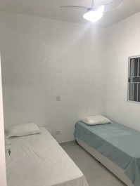 Beautiful Apt Maranduba, Wi-Fi, private barbecue, 2 parking