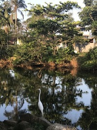 Beautiful Apt Maranduba, Wi-Fi, private barbecue, 2 parking