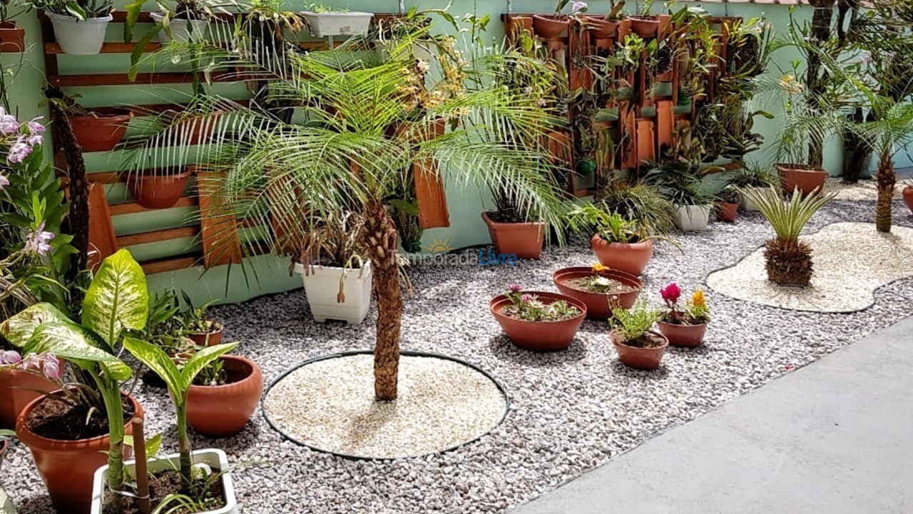 Casa para aluguel de temporada em Ubatuba (Maranduba)