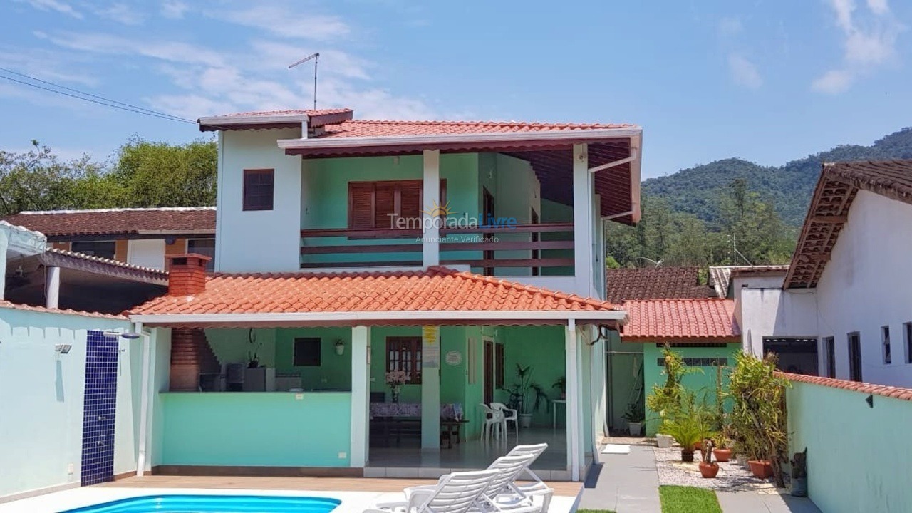 Casa para aluguel de temporada em Ubatuba (Maranduba)
