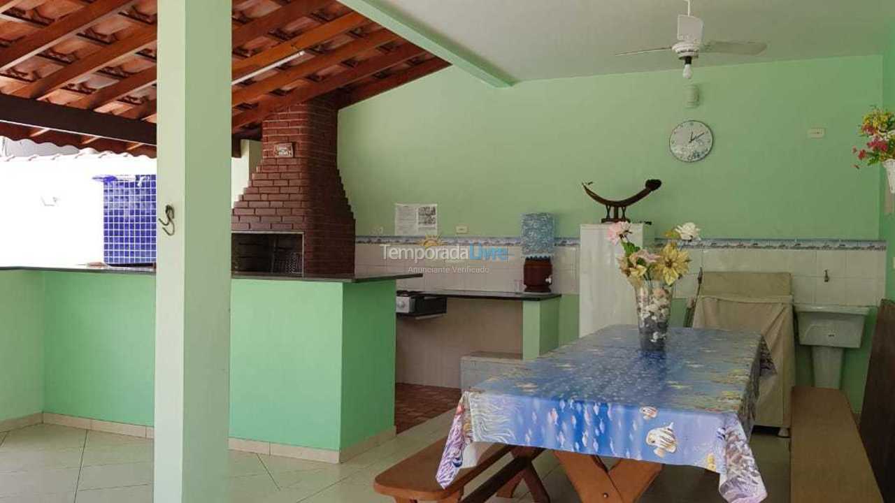Casa para aluguel de temporada em Ubatuba (Maranduba)