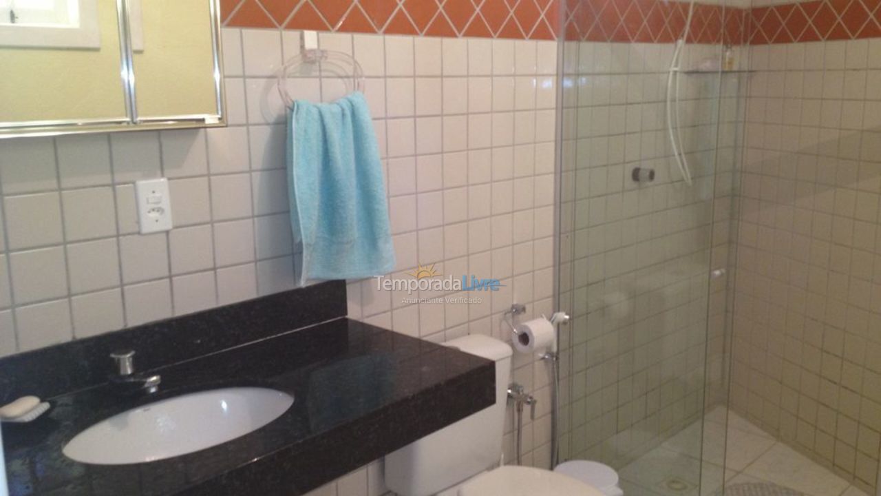 Casa para aluguel de temporada em Camaçari (Praia de Guarajuba)