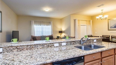 Beautiful Home in Kissimmee - Complete for the Holidays