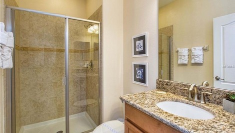 Beautiful Home in Kissimmee - Complete for the Holidays