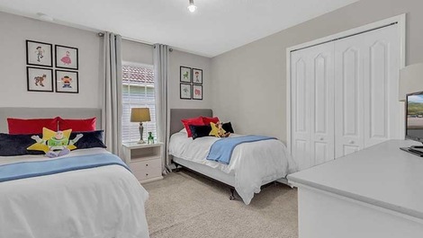 Beautiful Home in Kissimmee - Close to Supermarkets and Parks