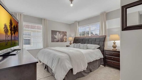 Beautiful Home in Kissimmee - Close to Supermarkets and Parks