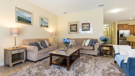 Beautiful House in Gated Community Close to Disney