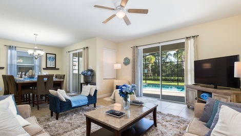 Beautiful House in Gated Community Close to Disney