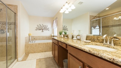 Beautiful House in Gated Community Close to Disney