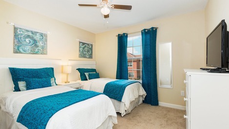 Beautiful House in Gated Community Close to Disney