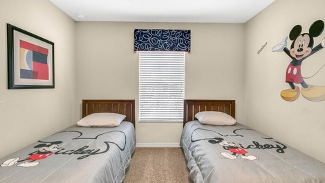 House in gated community, comfortable and complete