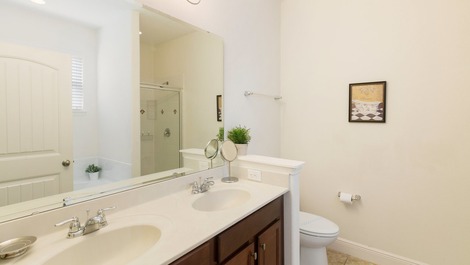 Equipped House in Beautiful Condo Close to Disney