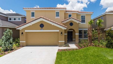 Casa en condominio estilo resort - Cerca de supermercados y puntos de venta