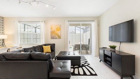 Luxury Condominium House - Great Location Close to the Parks