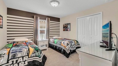 Casa com Localização Privilegiada em Condomínio Próximo a Disney