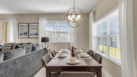 Linda Casa Pertinho da Disney