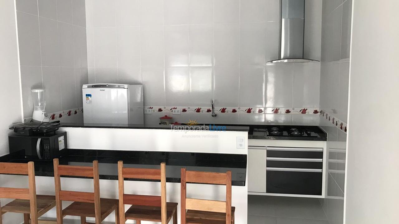 House for vacation rental in Ubatuba (Praia das Toninhas)