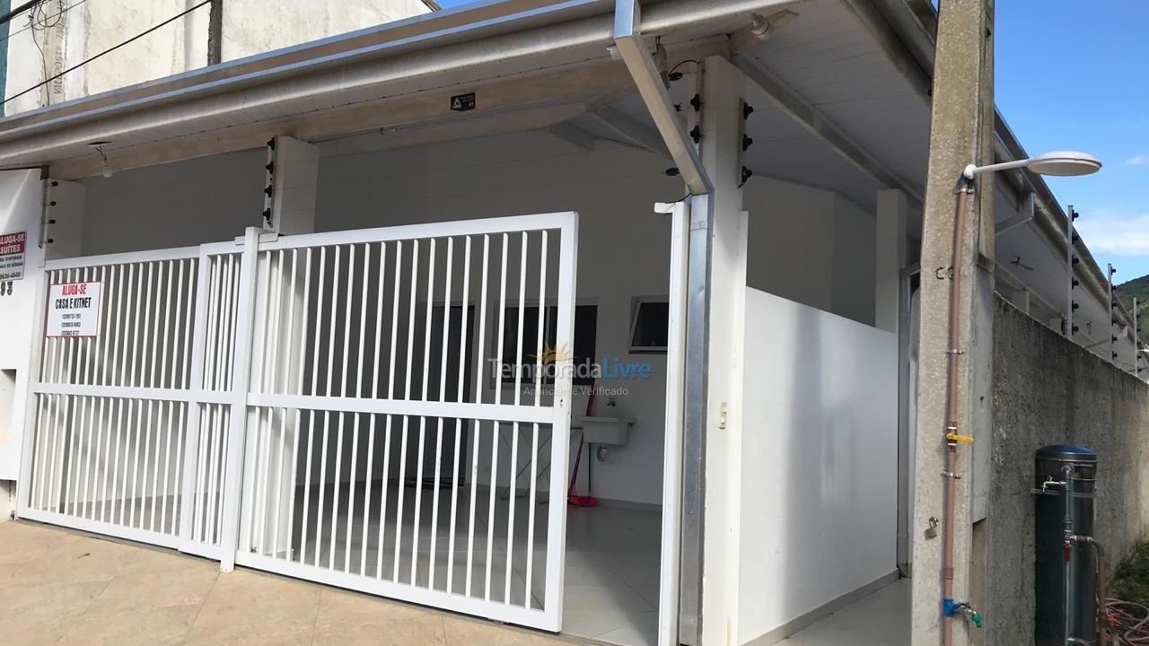 House for vacation rental in Ubatuba (Praia das Toninhas)