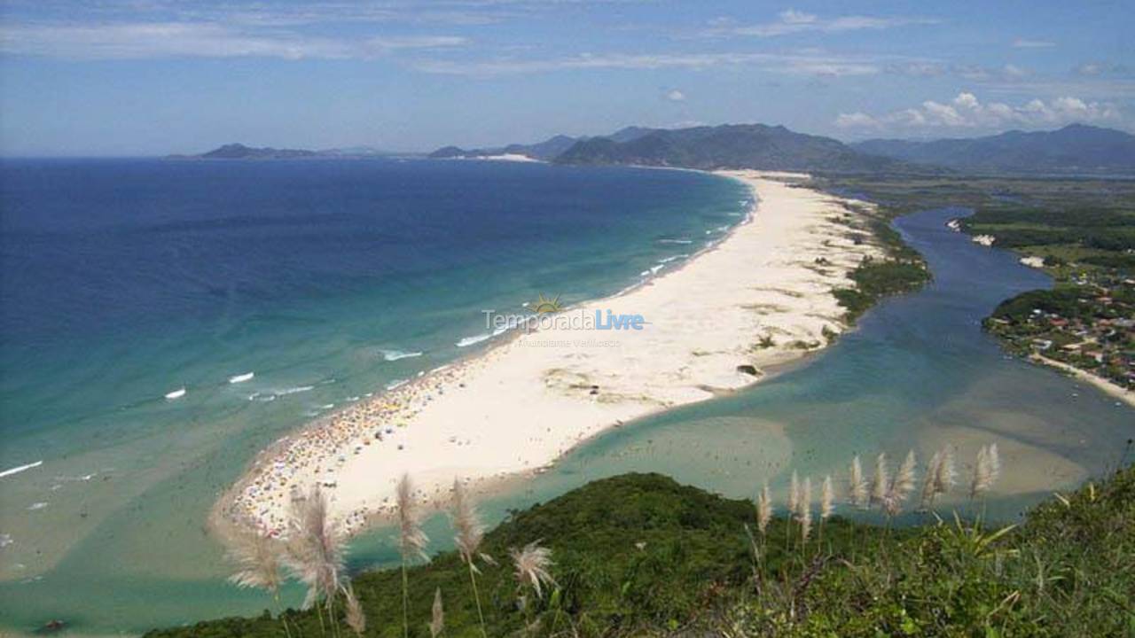 Casa para aluguel de temporada em Palhoça (Guarda do Embaú)