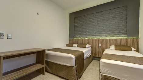 COZY HOUSE of 8 suites with air for 28 people-Next BEACH PARK