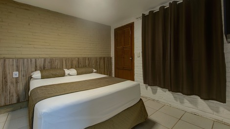 COZY HOUSE of 8 suites with air for 28 people-Next BEACH PARK