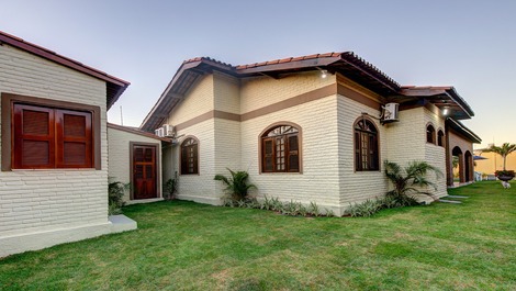 COZY HOUSE of 8 suites with air for 28 people-Next BEACH PARK