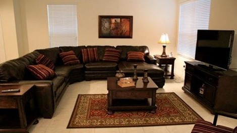 Hermosa casa en una comunidad cerrada cerca de Disney