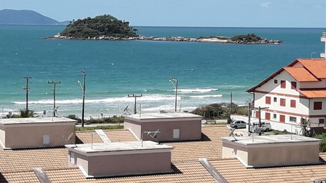Cobertura com vista para a praia! 