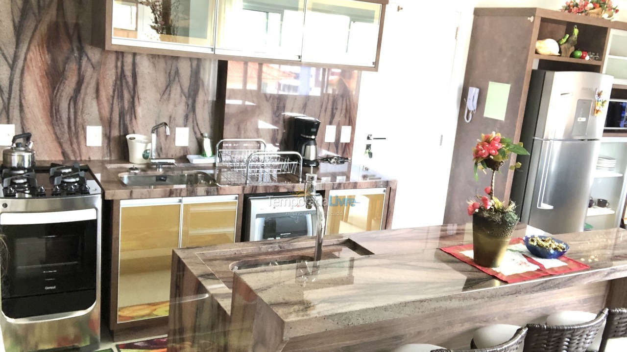 Apartamento para alquiler de vacaciones em Governador Celso Ramos (Praia de Palmas)