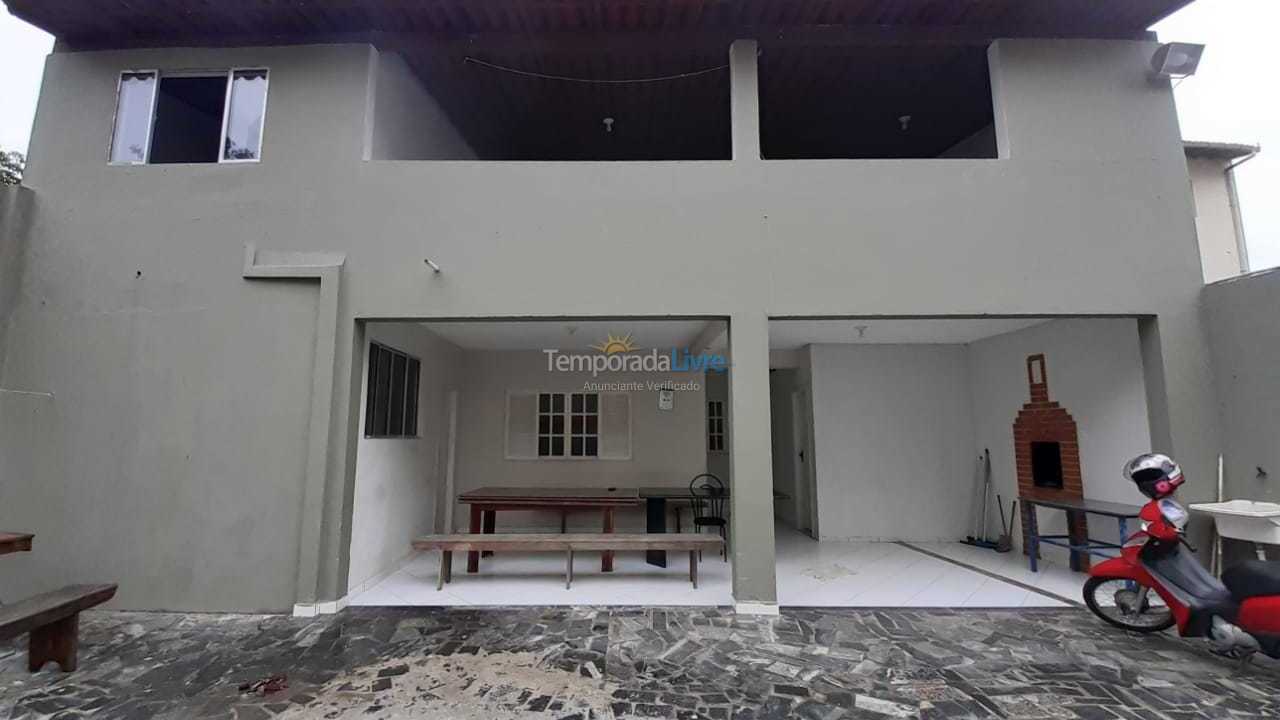 House for vacation rental in Guarapari (Rua Rio de Janeiro 25)