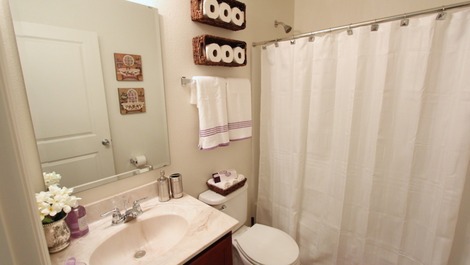 Bela Casa em Condomínio Fechado - Ótima Para as Férias