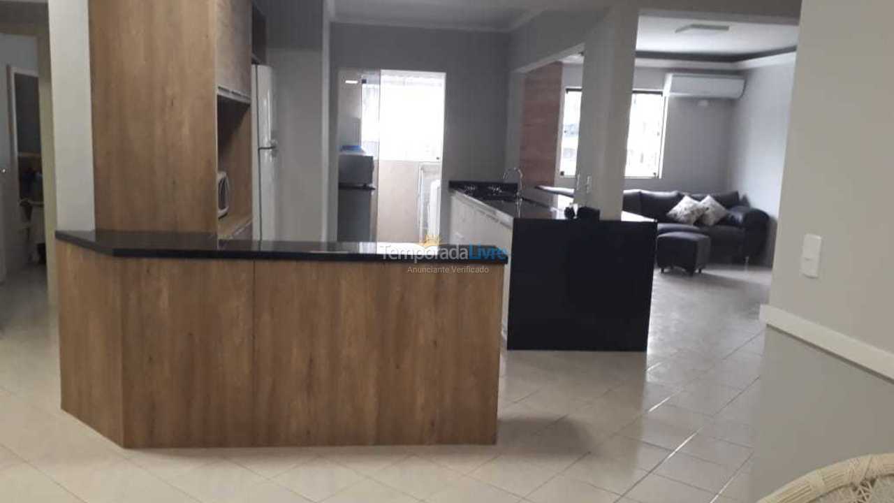 Apartamento para alquiler de vacaciones em Itapema (Meia Praia)