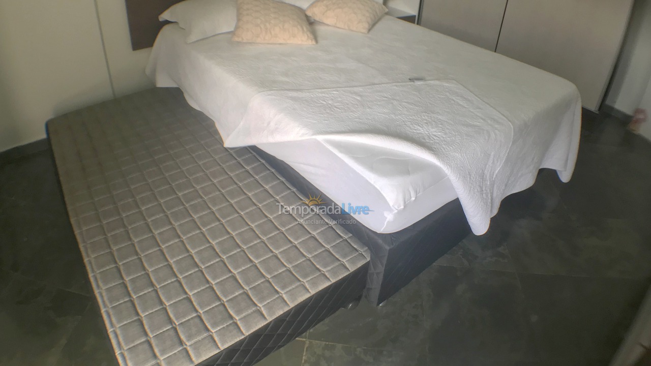 Apartment for vacation rental in Guarujá (Enseada)