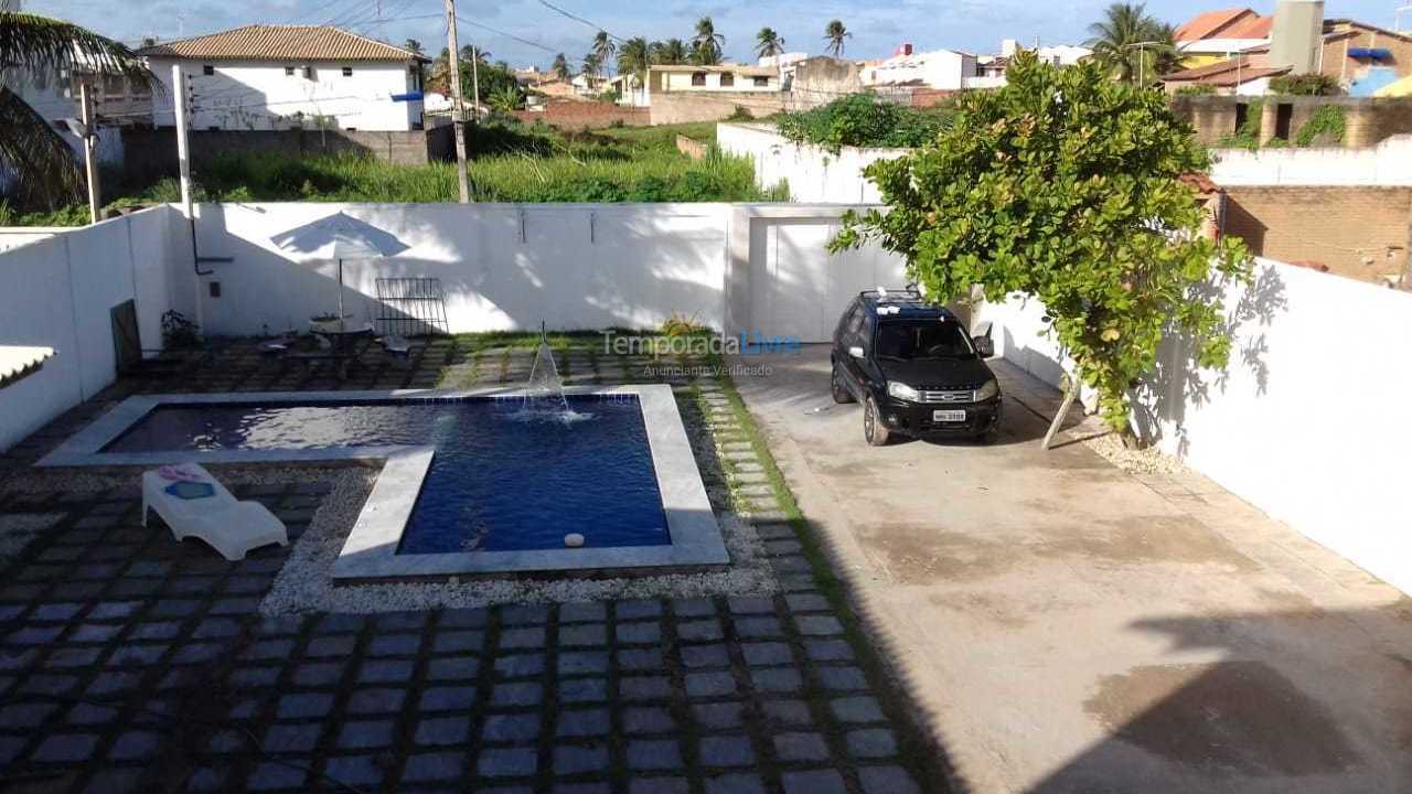Casa para aluguel de temporada em Barra de São Miguel (São Miguel Alagoas)
