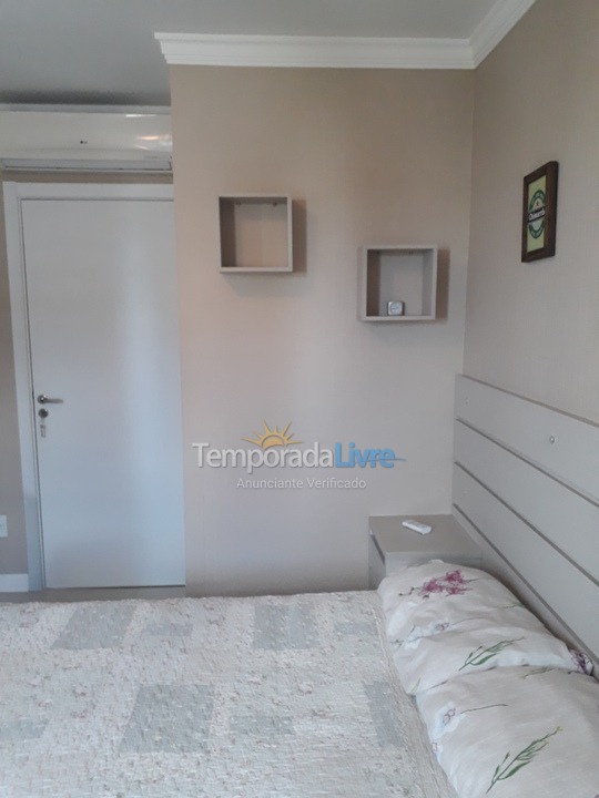 Apartment for vacation rental in Itapema (Meia Praia)