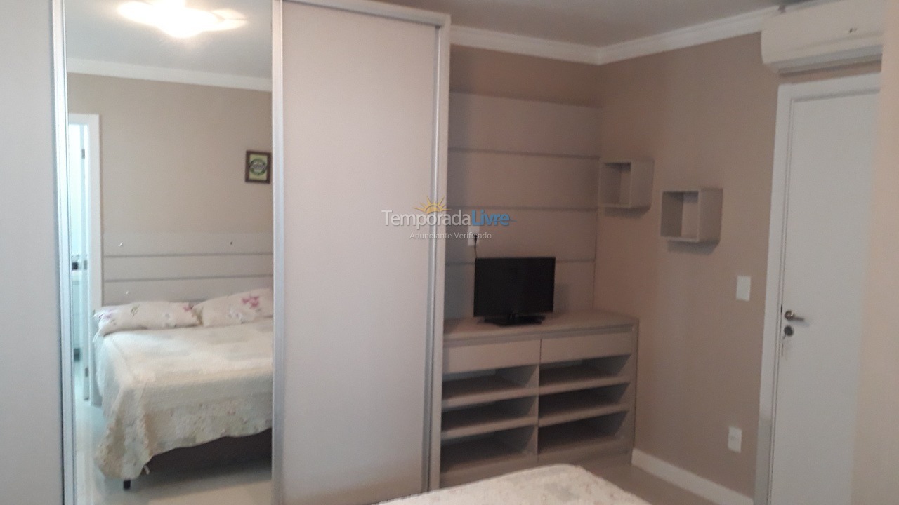 Apartment for vacation rental in Itapema (Meia Praia)