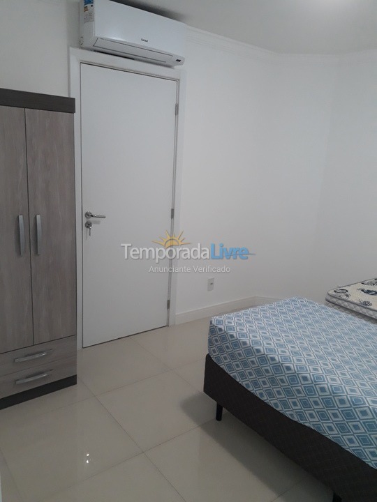 Apartment for vacation rental in Itapema (Meia Praia)