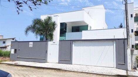 BEACH HOUSE HIGH STANDARD