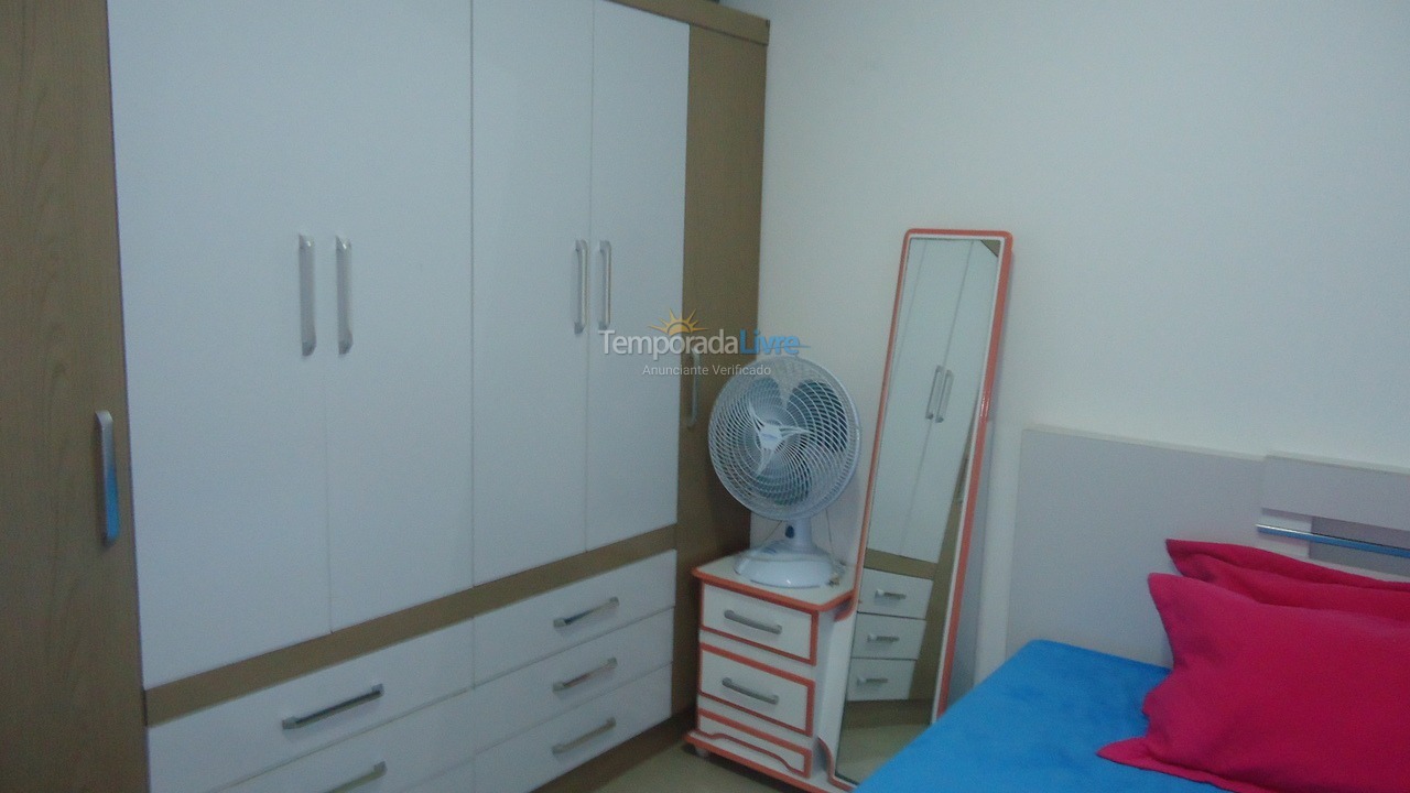 Apartamento para aluguel de temporada em Itapema (Meia Praia)