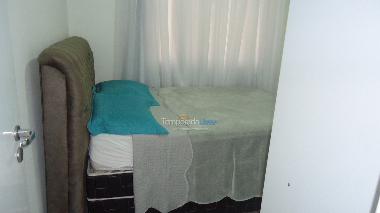 Apartamento para aluguel de temporada em Itapema (Meia Praia)