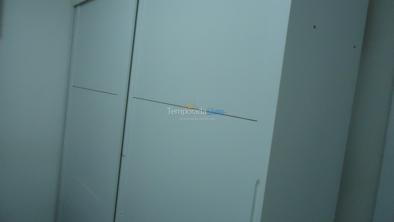 Apartamento para aluguel de temporada em Itapema (Meia Praia)