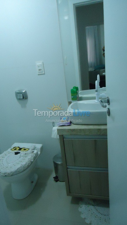Apartamento para aluguel de temporada em Itapema (Meia Praia)