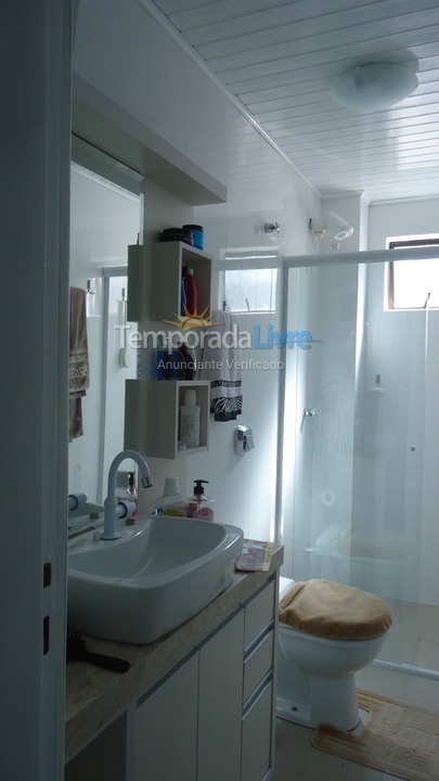 Apartamento para aluguel de temporada em Itapema (Meia Praia)