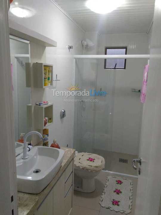 Apartamento para aluguel de temporada em Itapema (Meia Praia)