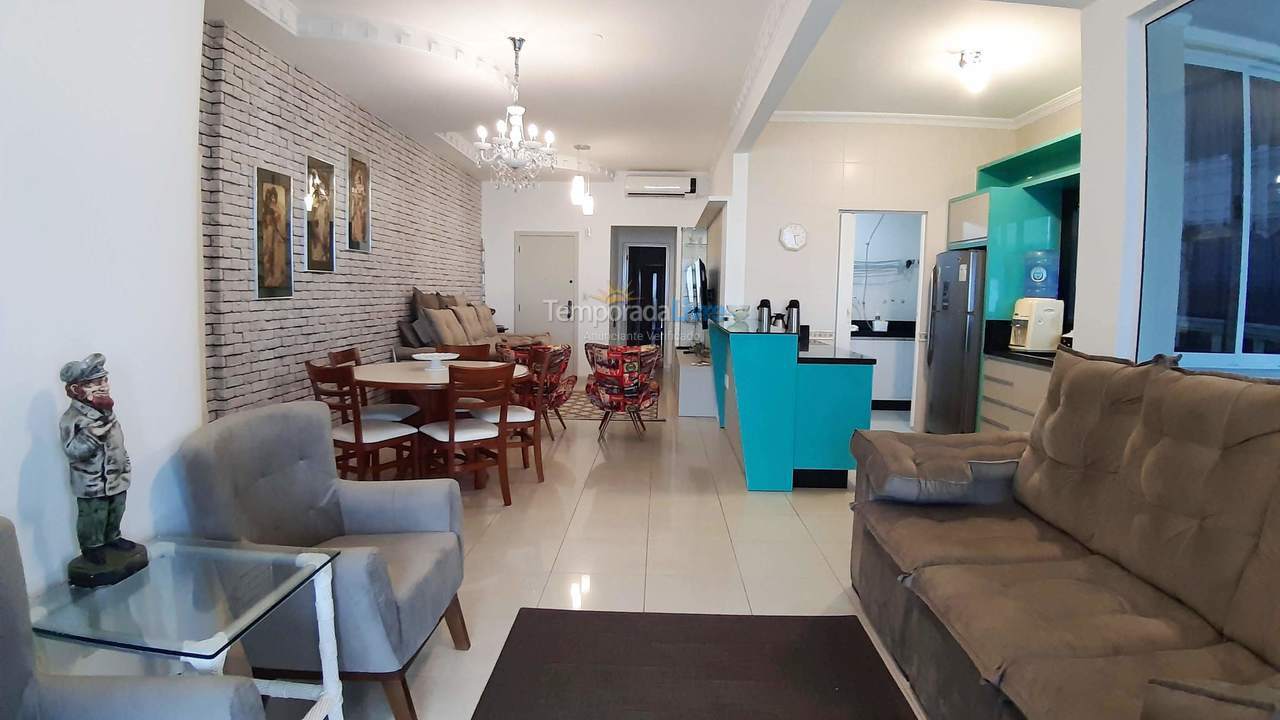 Apartamento para aluguel de temporada em Itapema (Meia Praia)