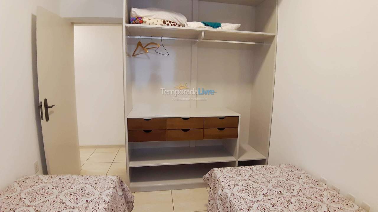Apartamento para aluguel de temporada em Itapema (Meia Praia)